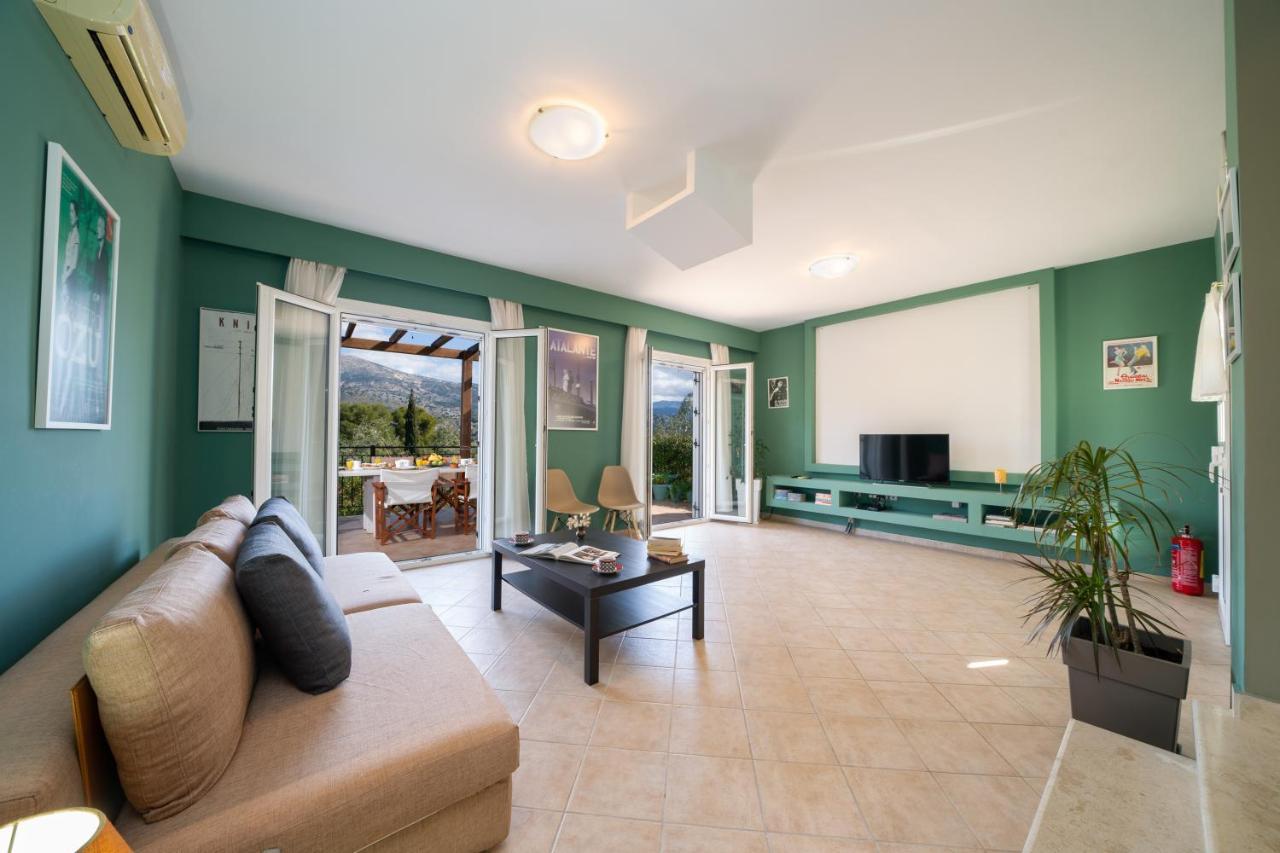 Villa Cinema Themed House In Argostoli Exterior foto